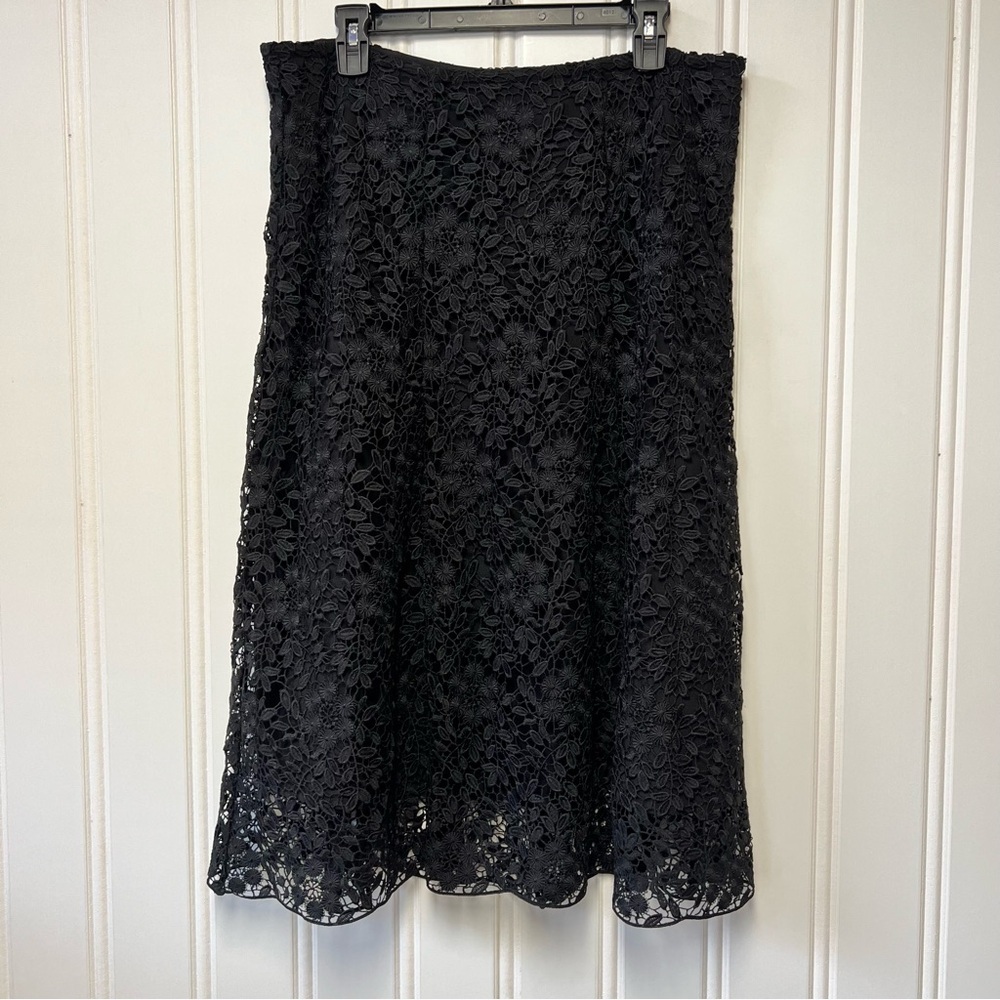 Garnet Hill Black Lace Skirt Size 14 Lined Midi A-Line Floral Lace